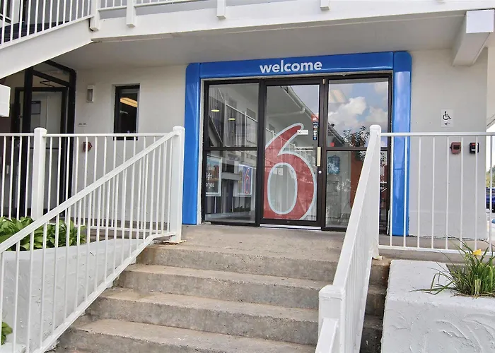 Motel 6-Middleburg Heights, Oh - Cleveland