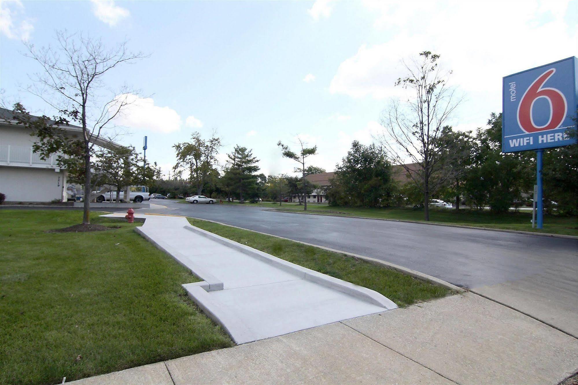 6-middleburg Heights, Oh - Cleveland Hotel 2*