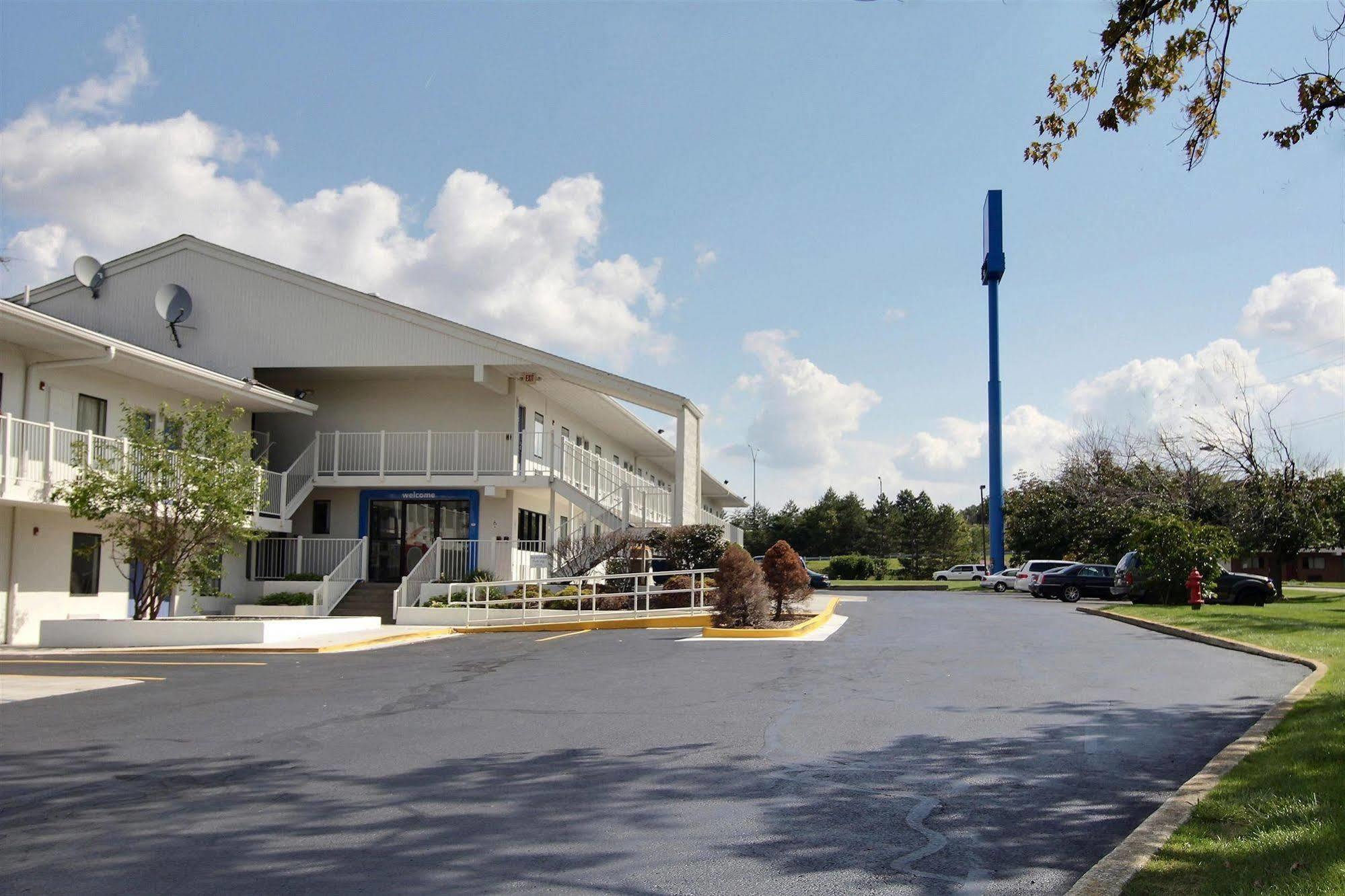 Hotel 6-middleburg Heights, Oh - Cleveland